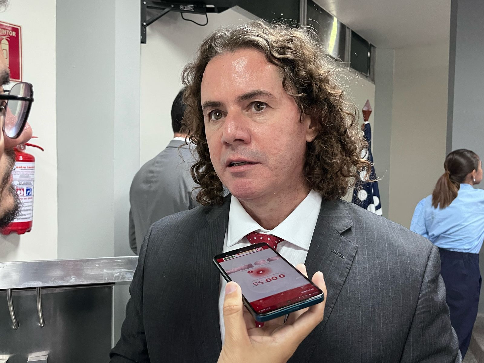 Veneziano anuncia habilitação de novas equipes de Saúde da Família e Saúde Bucal e ampliação de mais serviços de saúde para Campina Grande