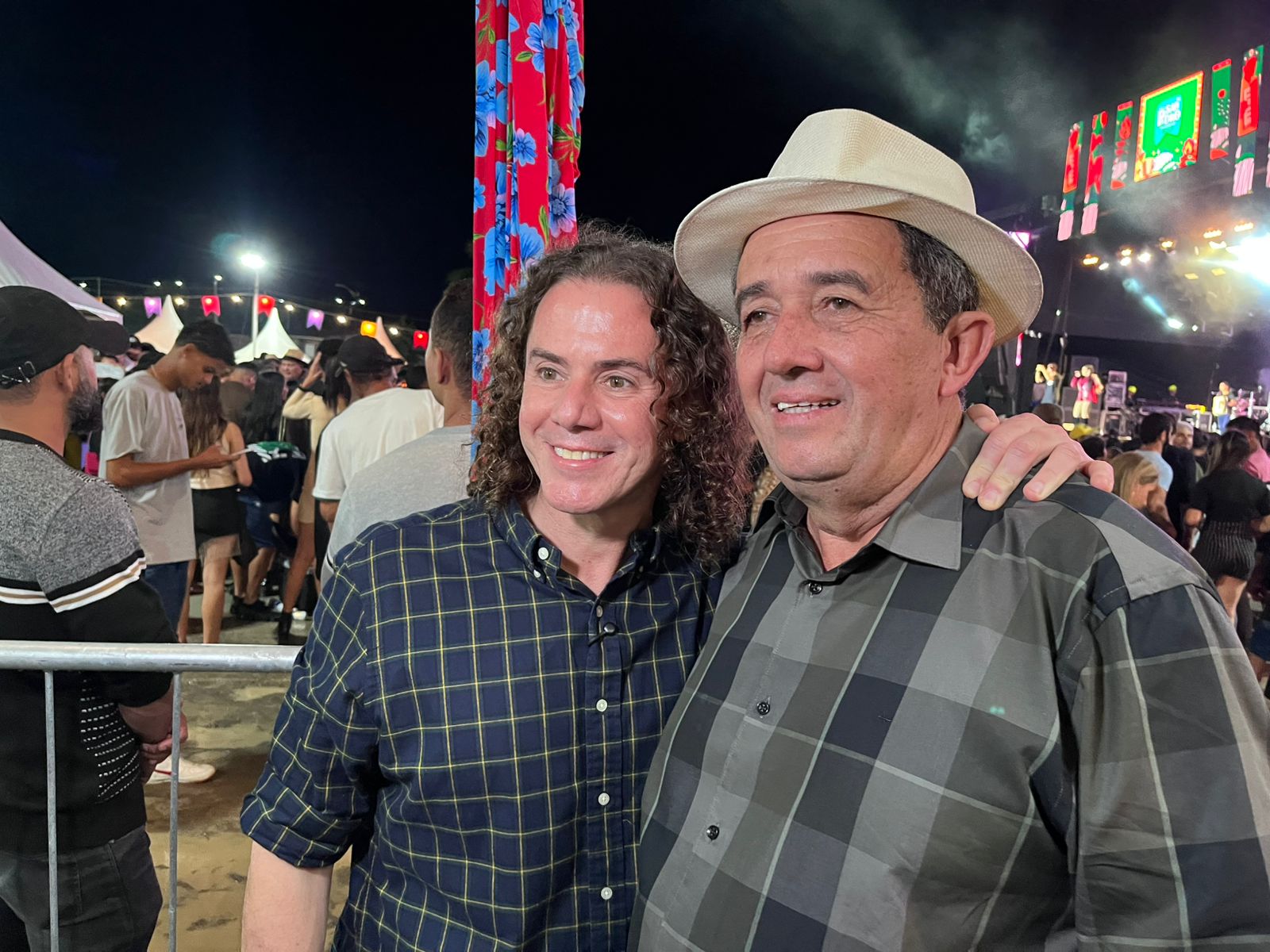 Veneziano participa de festas de São Pedro em Sapé e Itatuba e reafirma compromissos com os prefeitos e a população