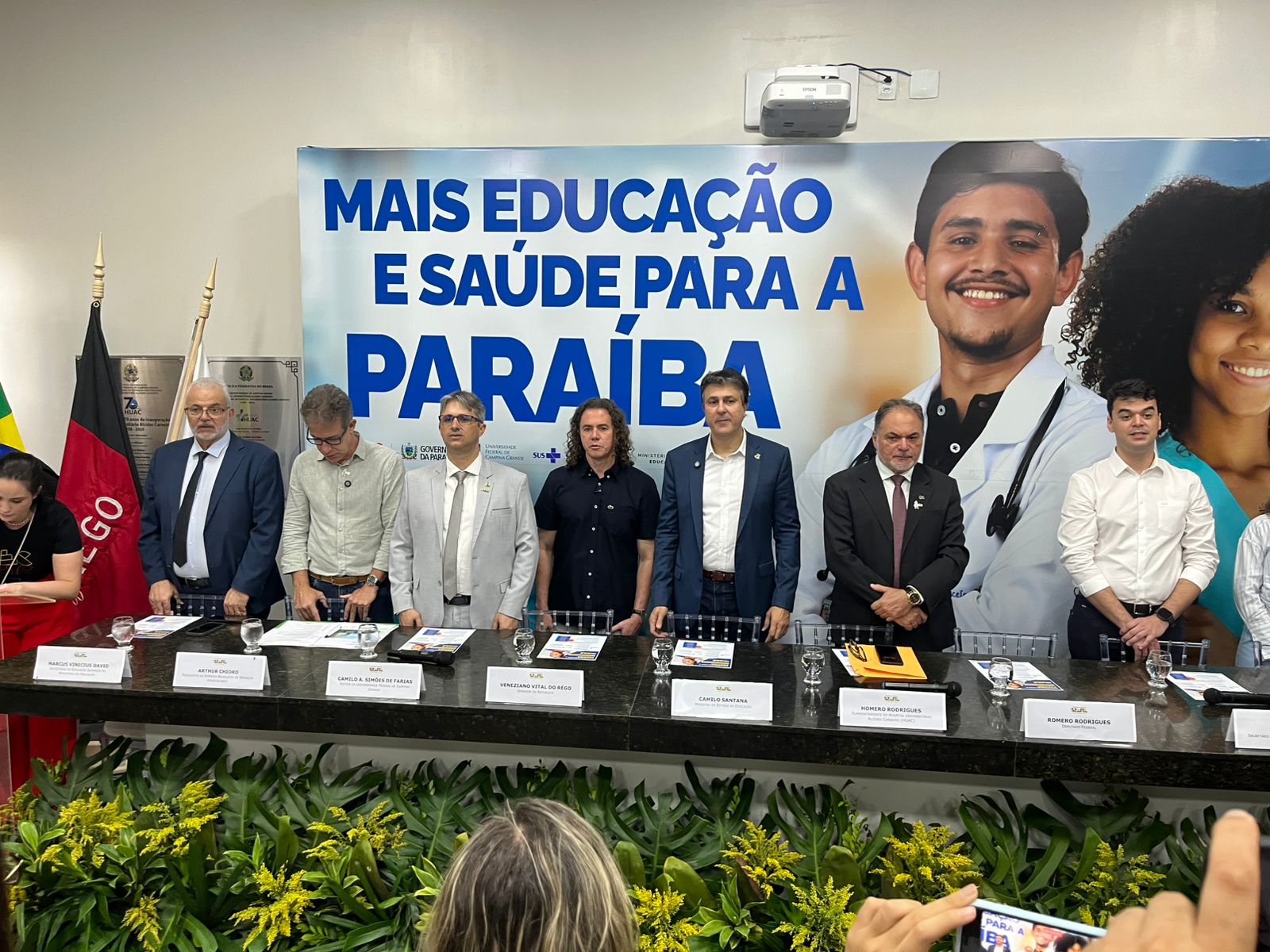 Em Campina Grande, Ministro da Educação enaltece maior obra da história da UFCG, articulada por Veneziano