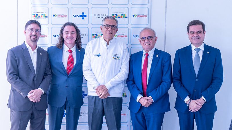 Cícero e Veneziano confirmam com Ministro da Saúde Alexandre Padilha implantação de Hospital Oncológico em João Pessoa
