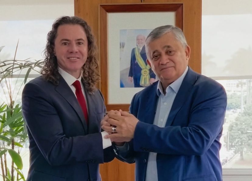 Veneziano discute com o Ministro Jose Guimarães estratégias para a rápida aprovação da escala 5×2 no Senado