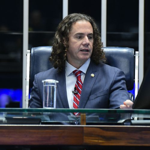Plenário do Senado Federal durante sessão deliberativa extraordinária. Período do Expediente.

Mesa: 
senador Magno Malta (PL-ES)
senador Veneziano Vital do Rêgo (MDB-PB).

Foto: Carlos Moura/Agência Senado