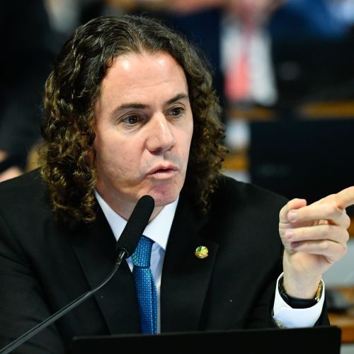 Com aprovação do Orçamento 2025, Veneziano diz que recursos que estavam travados serão liberados para estados e municípios