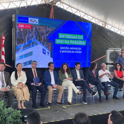 Ao lado de Cícero, Veneziano recepciona ministra da Gestão e inovação em João Pessoa para celebrar convênios que beneficiam instituições da Paraíba