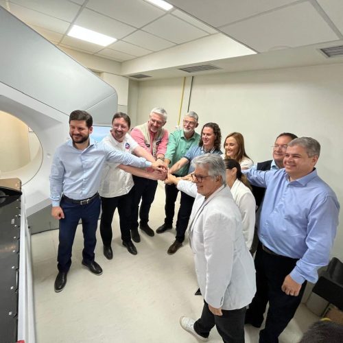 Veneziano recebe Secretário Executivo do Ministério da Saúde no início da operação da carreta “Agora tem Especialistas” em Campina Grande