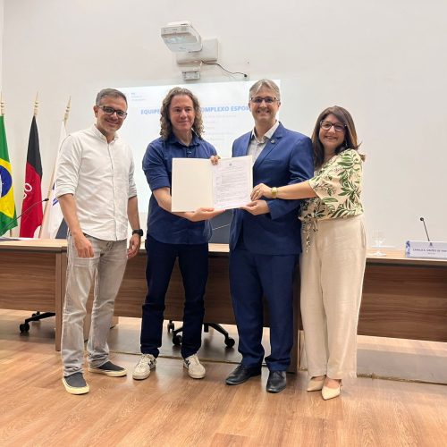 Veneziano participa da assinatura da Ordem de Serviço da maior obra da história da UFCG, articulada por ele junto ao governo Lula