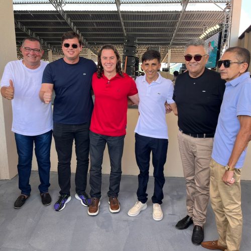 Veneziano passa o sábado no Sertão, faz reunião em Paulista e prestigia aniversário do ex-prefeito Pedro Caetano em Bom Sucesso