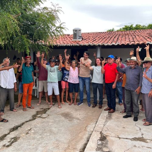 Em Sousa, Veneziano recebe apoio à reeleição de ex-prefeito e grupo de vereadores e discute ações para São Gonçalo e Perímetro Irrigado