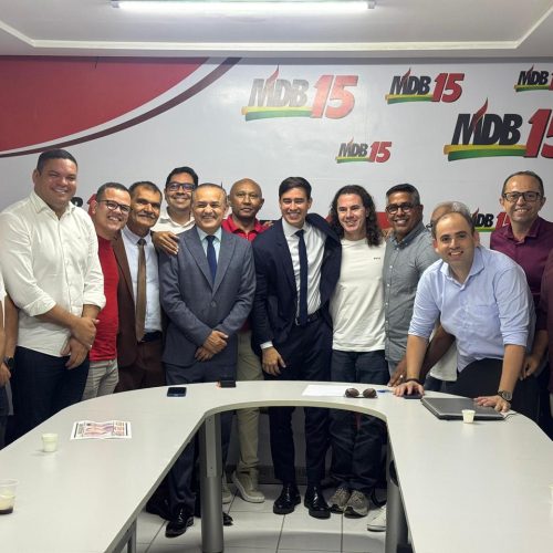 Senador Veneziano recebe apoio à sua reeleição de grupo de vereadores e suplentes de João Pessoa