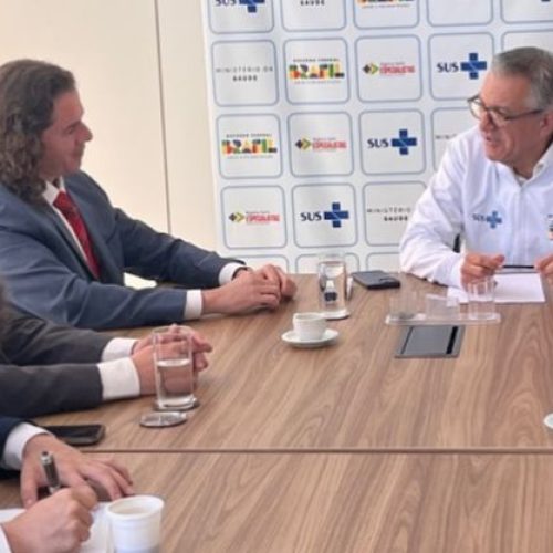 Veneziano agradece ao Ministro Padilha a destinação de três carretas da saúde para Guarabira, Sumé e Queimadas
