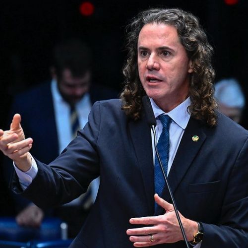 Senado aprova projeto relatado por Veneziano que incentiva o primeiro emprego para jovens