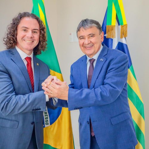 Ministro atende solicitação de Veneziano e oficializa nova tabela de reajuste para o leite de cabra produzido na Paraíba