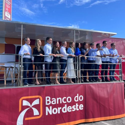 Veneziano diz que carreta do BNB em Campina Grande traz à população crédito facilitado e estímulo ao empreendedorismo